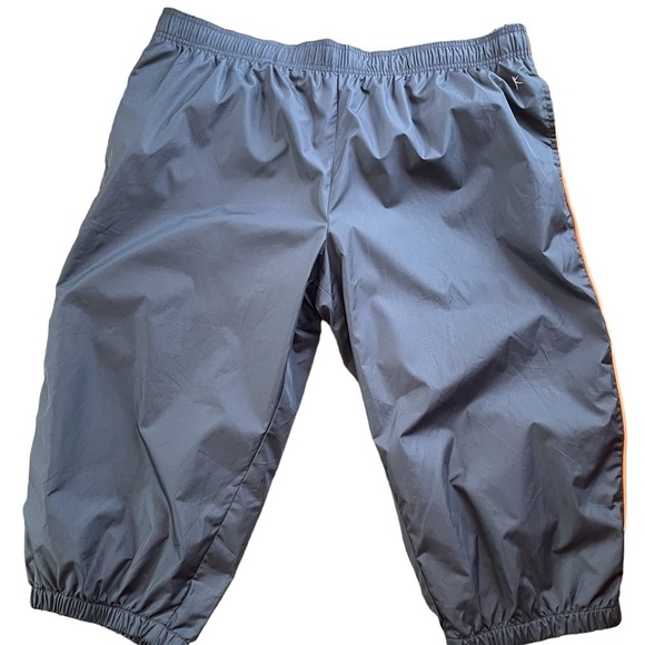 Danskin Now woman’s cropped performance pants, gray, size XXL - Picture 3 of 8